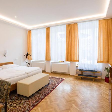 Luxusni Velky Apartman S Terasou V Centru Litomysle Kültér fotó