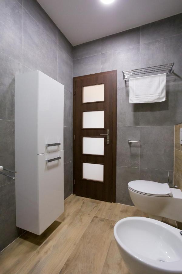 Luxusni Velky Apartman S Terasou V Centru Litomysle Kültér fotó