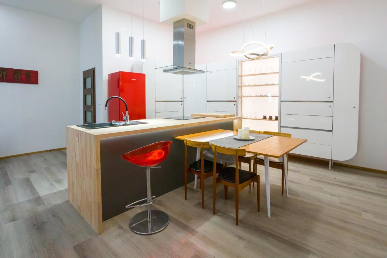 Luxusni Velky Apartman S Terasou V Centru Litomysle Kültér fotó